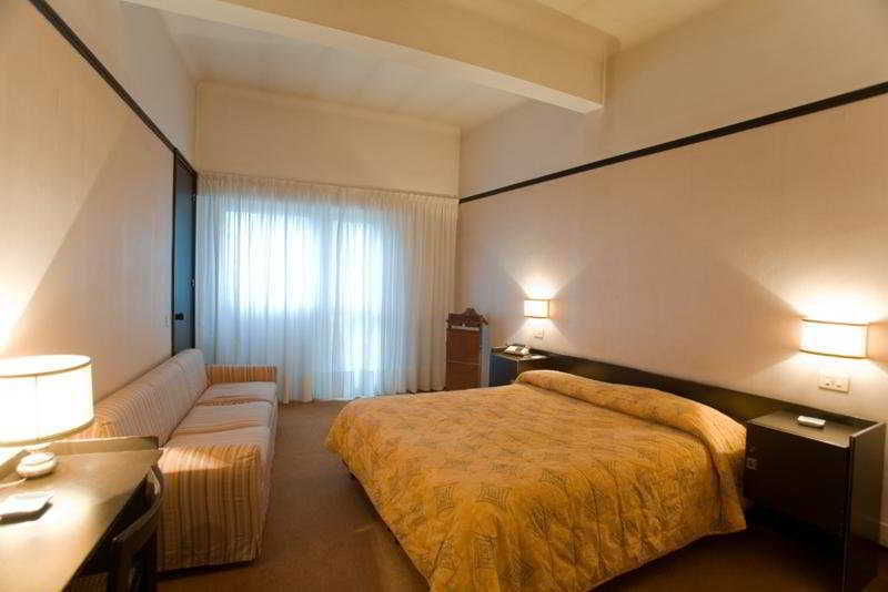 Hotel La Conchiglia Fregenae Habitación foto